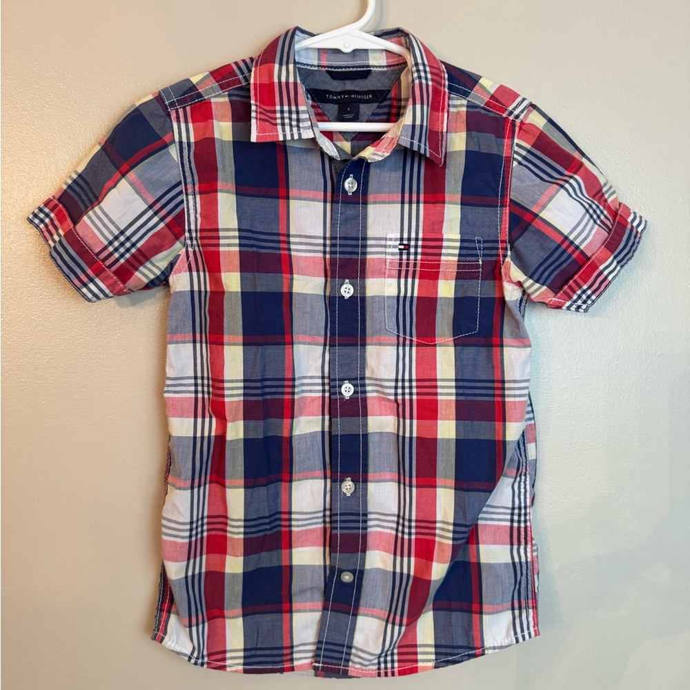 Boys Tommy Hilfiger Red & Navy Plaid Short-Sleeve Button-Up Shirt Size 6